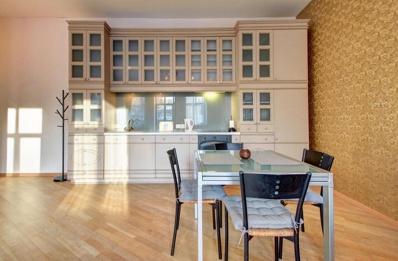 Romantic City Center Apartment In Old Town Вильнюс Экстерьер фото