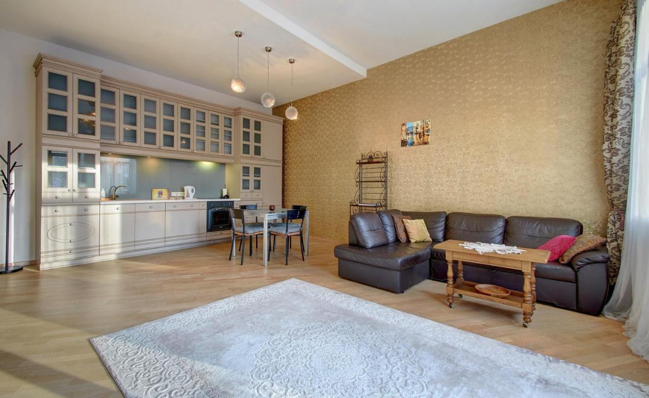 Romantic City Center Apartment In Old Town Вильнюс Экстерьер фото